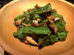 擂辣椒烧手撕鸡-吃饭皇帝大(合生汇店)