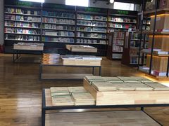 -新华书店(解放中路店)