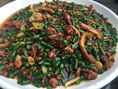 大盘肥肠鸡-易老头三样菜(南滨路总店)