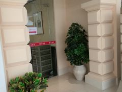 -新田360广场(上海华侨城店)