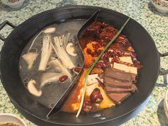 -肖婷姐大铁锅重庆火锅(南湖店)