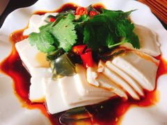 皮蛋豆腐-三里屯土灶炖公鸡地锅鸡(江东店)