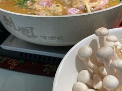 -刘姐啤酒鱼民族演艺餐厅(西街总店)