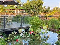 -茅草房·河畔园林火锅