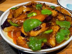 -山河屯铁锅炖·非遗东北菜(南山店)