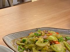青番茄炒腊味-陈先进鱼馆·地道农家菜(萧山奥体店)