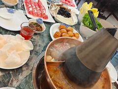 -楼外楼大刀肉传统火锅居(幸福街店)