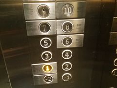 -西安大雁塔科技大学地铁站亚朵酒店