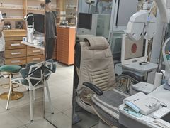 -豪门视光·星趣控·蔡司依视路眼镜代理商(中央大街店)