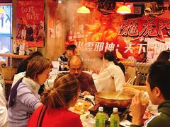 大堂-鲜入围煮花胶鸡海鲜火锅