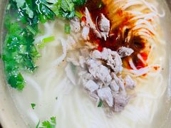 -亮亮面馆(经六路店)