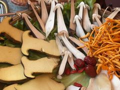 -阿婆情腊排骨火锅(金虹路店)