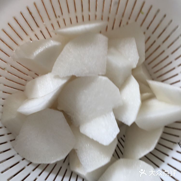 简单清爽又美味的萝卜炖排骨汤