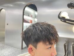 -Tloml salon