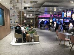 大堂-奈雪的茶(湖滨银泰in77C区PRO店)