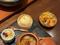 -银米·云南传统过桥米线(双廊黑金冠店)