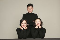 -时光纪亲子全家福照相馆(静安店母女写真父母纪念照)