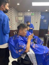 点击看大图 -大人物·男士理发馆