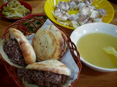 -闫家驴肉火烧(五四店)