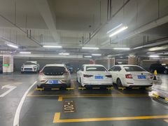 -日月光中心-停车场