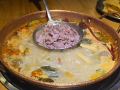 -洱火云南酸菜牛肉火锅(石景山当代商城店)