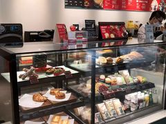 面包甜点陈列柜-星巴克臻选(上海淮海百盛购物中心店)