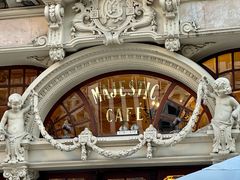 -Majestic Café