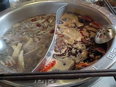 -憨铁匠老火锅(龙岗万科里店)