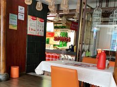 大堂-阿瓦山寨·湘菜现炒·剁椒鱼头王(咸阳总店)