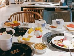 -欢乐时光烤肉火锅自助(龙岩新罗万达店)