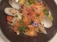 三文鱼沙拉-莲西餐