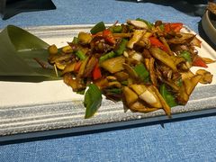 -香巴拉云南餐厅(华莱坞店)