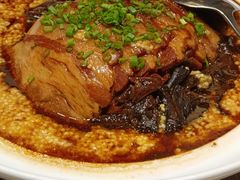 榛蘑扣肉大黄米-奉天掌柜·非遗猪手·笨饺子(崇山路店)