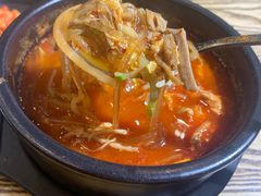 辣牛肉汤-吴草鸡爪오초닭발韩食堂(融恒盈嘉中心店)