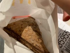 黑黑好巧三角派-麦当劳(中山公园龙之梦店)