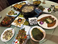 -香巴拉云南餐厅(华莱坞店)