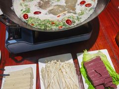 -茸梅路右拐龙虾-农家菜(松江店)
