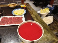 -宽板凳老灶火锅(台湾街店)
