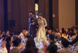 点击看大图 礼服-南京宝娜嫁衣婚纱礼服馆(中央路店)