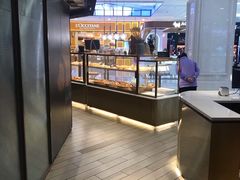 面包甜点陈列柜-必胜客(百联又一城店)