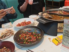-阿瓦山寨·湘菜现炒·剁椒鱼头王(咸阳总店)