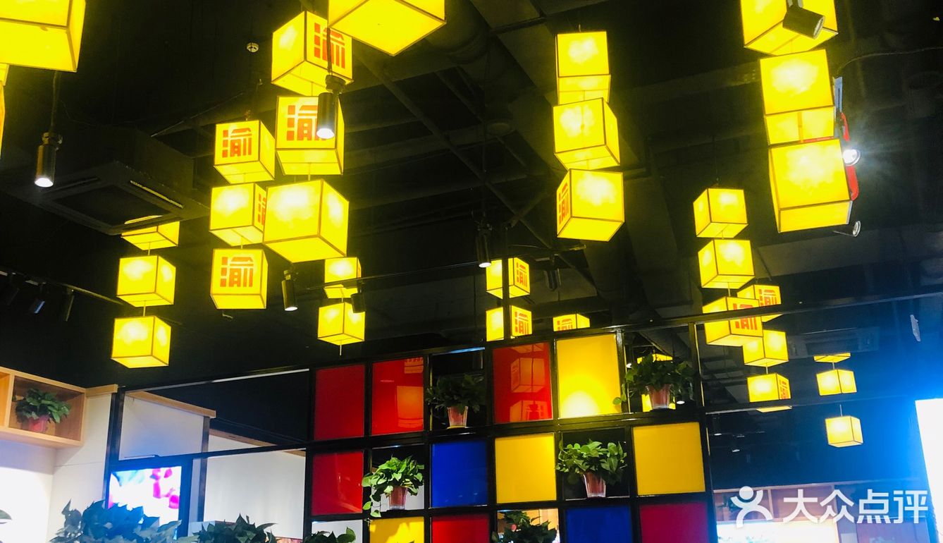 跟着朋友去吃的霸王餐，因为就在家旁边，特别近