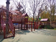 -红黄蓝幼儿园(颐东苑店)