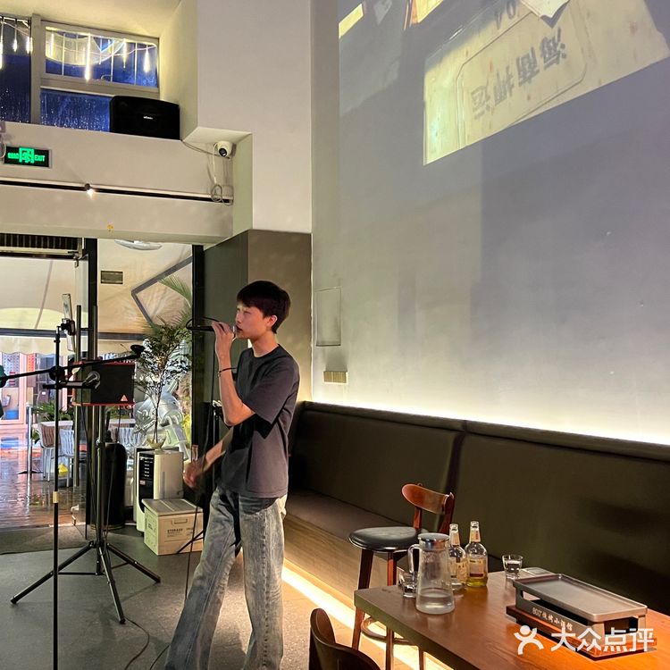 这家露营风音乐小你酒馆，简直不要舒服！