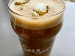 栀子花梨香拿铁-Seesaw Coffee(深圳万象天地店)
