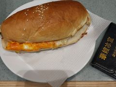 招牌咸牛肉芝士猪仔包-华嫂冰室(尖沙咀店)