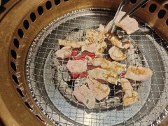 -山川小町·极番烧肉(新地假日广场店)
