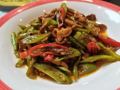 -鑫巴蜀小镇 · 水煮鱼专研店(玉桥店)