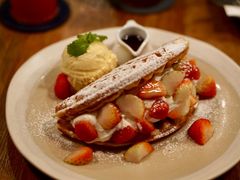 -ROAST coffee & eatery