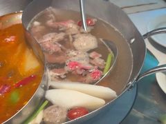 -左庭右院鲜牛肉火锅(金山万达店)